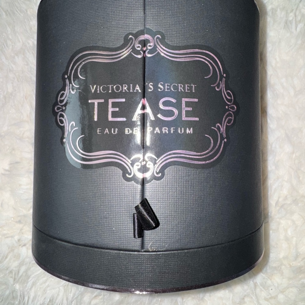NWOT victoria’s Secret tease perfume set